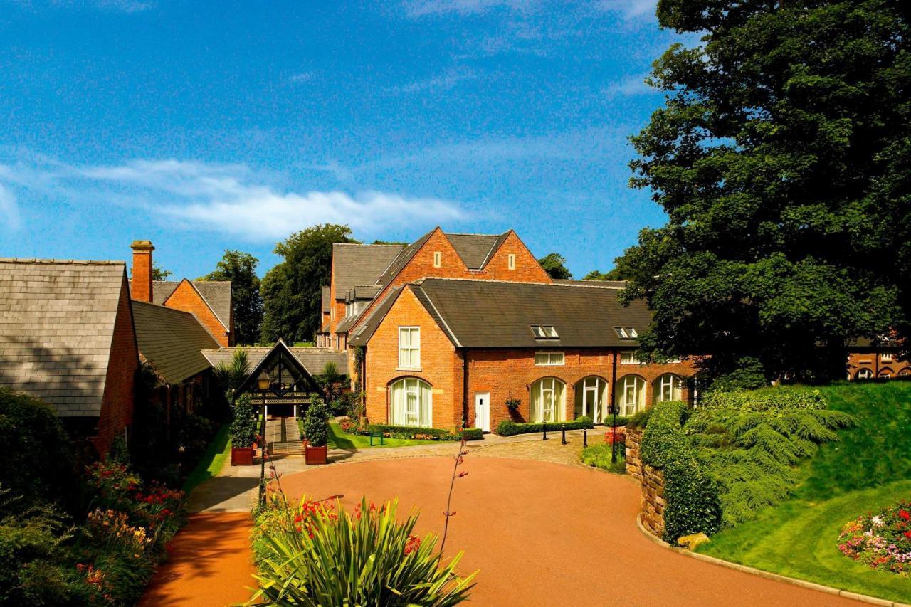 Delta Hotels By Marriott Worsley Park Country Club Exterior foto